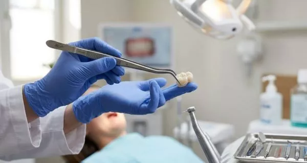 What are porcelain crowns?