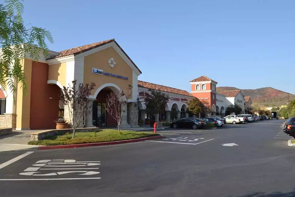 Dentist in Newbury Park