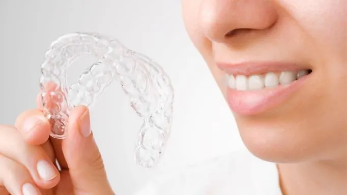 invisalign aligner
