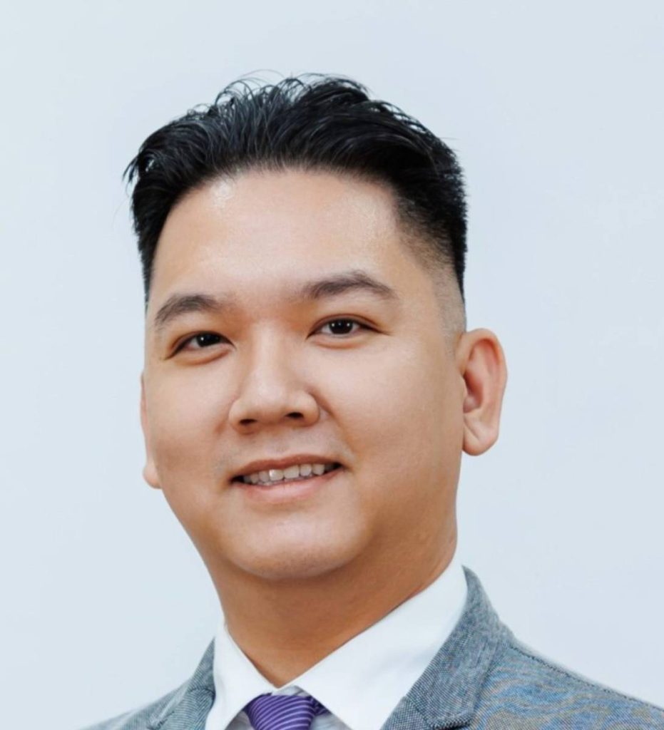 Dr. Kevin Le